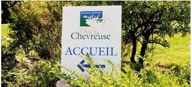 The welcome sign at the entrance
